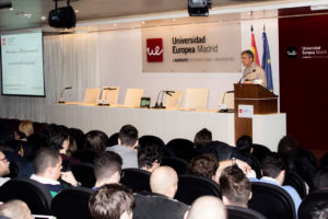 El Dr. Jesús Fernández durarante el XVI Congreso AAMADE en Madrid